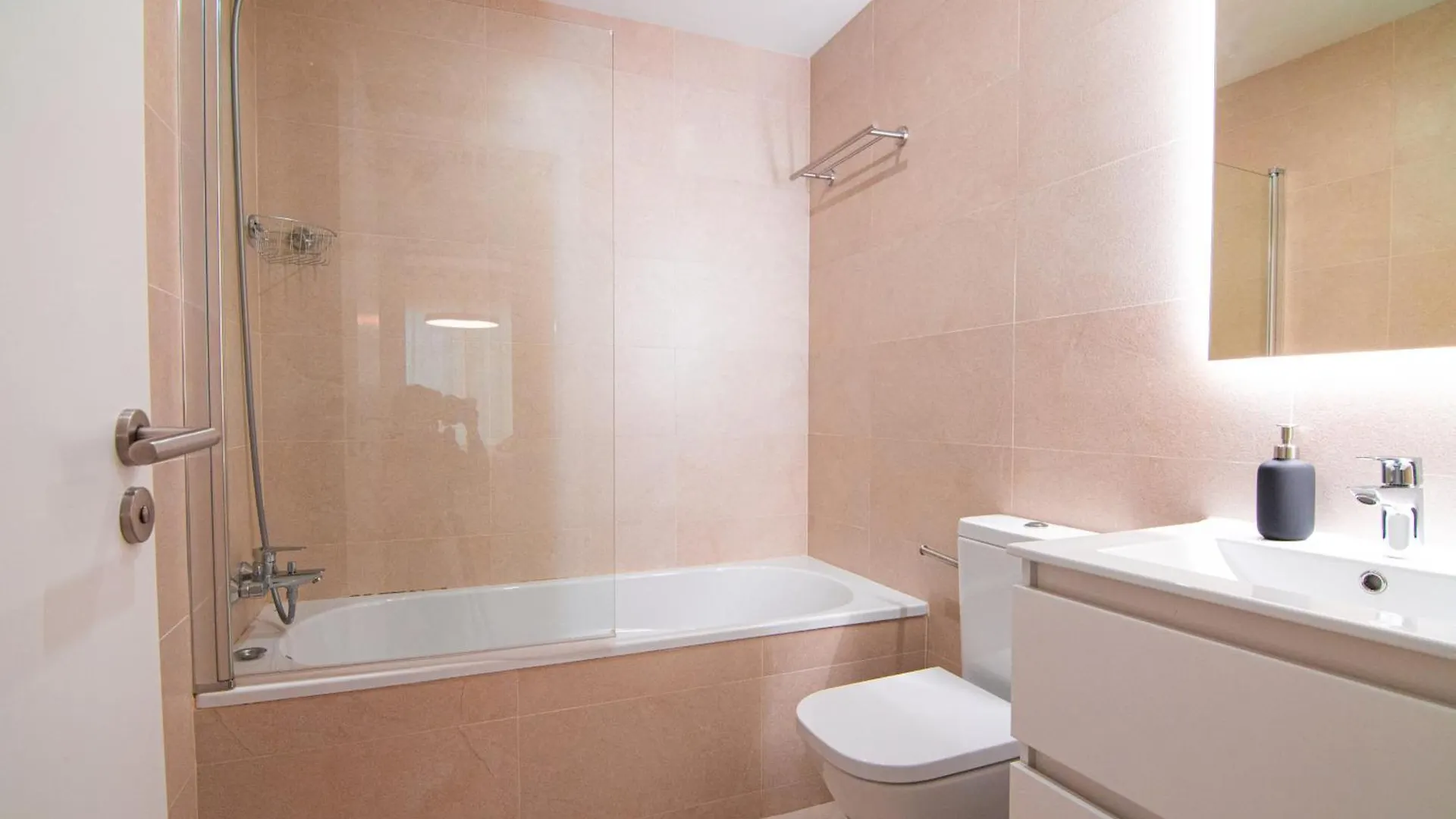 Edomus Puerta De La Barqueta Apartment Seville 0*,
